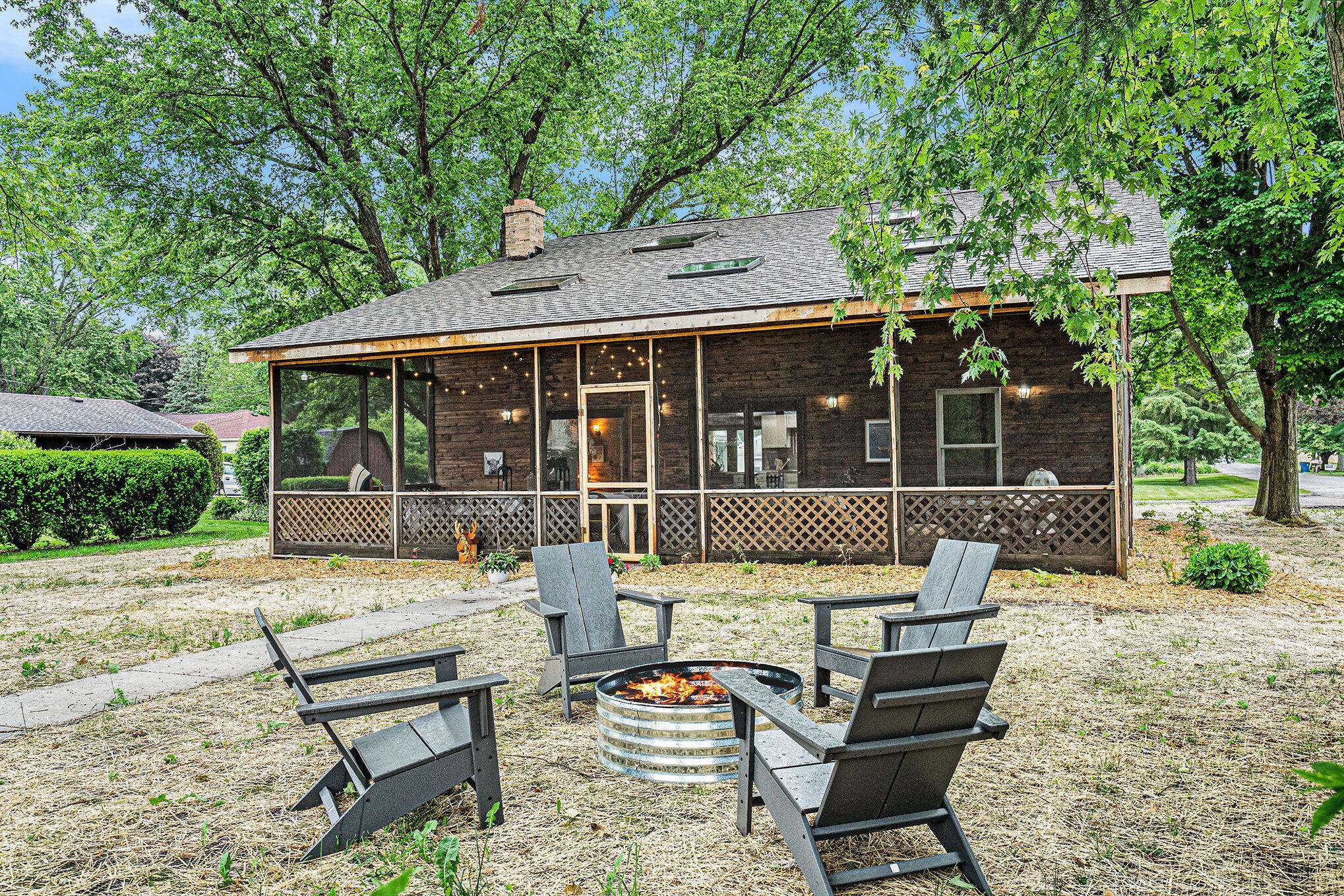 7573 N Kankakee TRL, Rolling Prairie, IN 46371