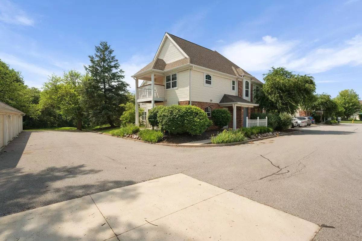 Valparaiso, IN 46385,2901 Foggy Glen DR