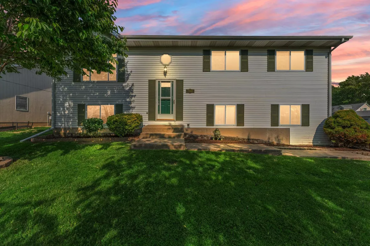Crown Point, IN 46307,1807 Forest LN