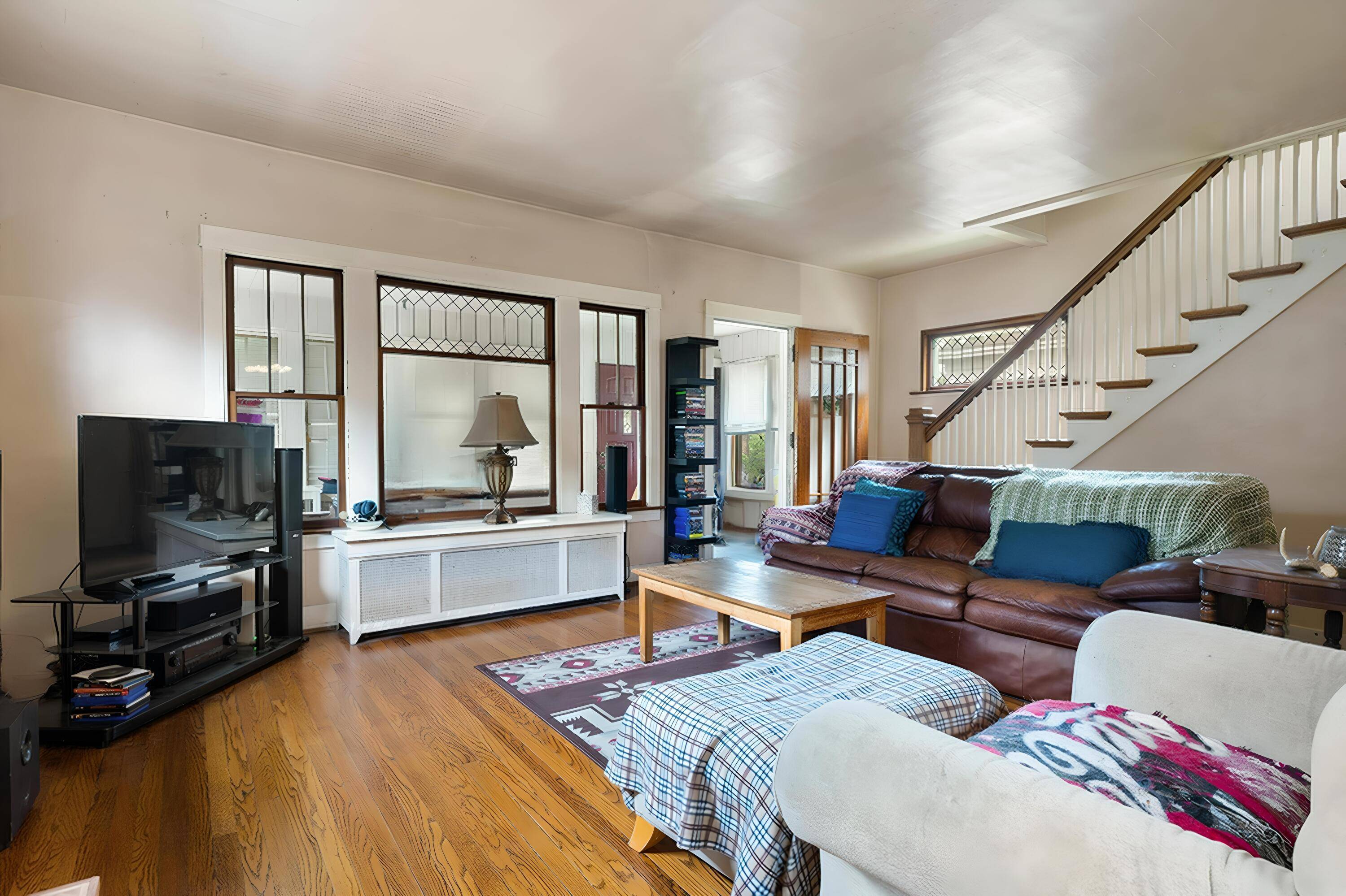 Whiting, IN 46394,1523 Lake AVE