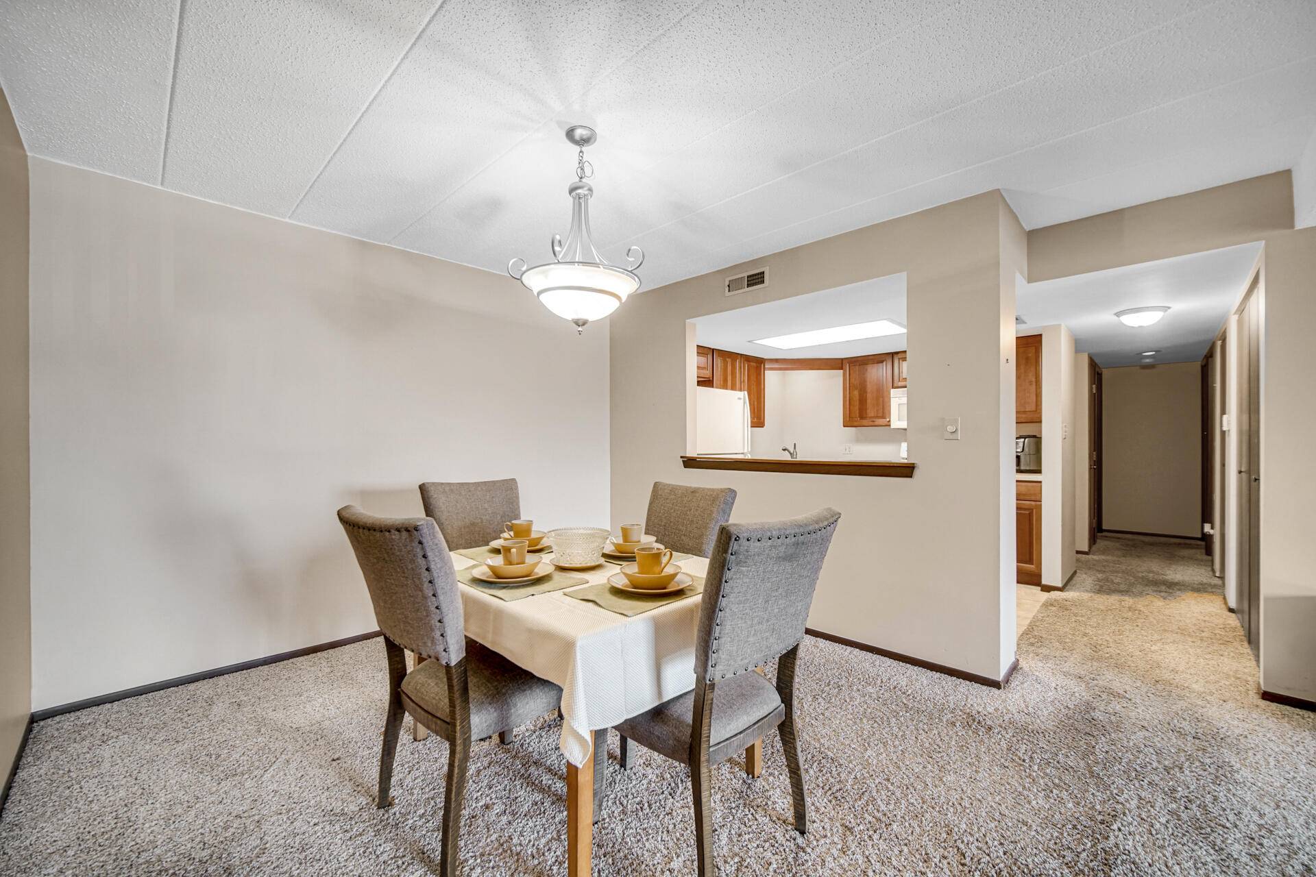 Schererville, IN 46375,321 Deerpath DR #105