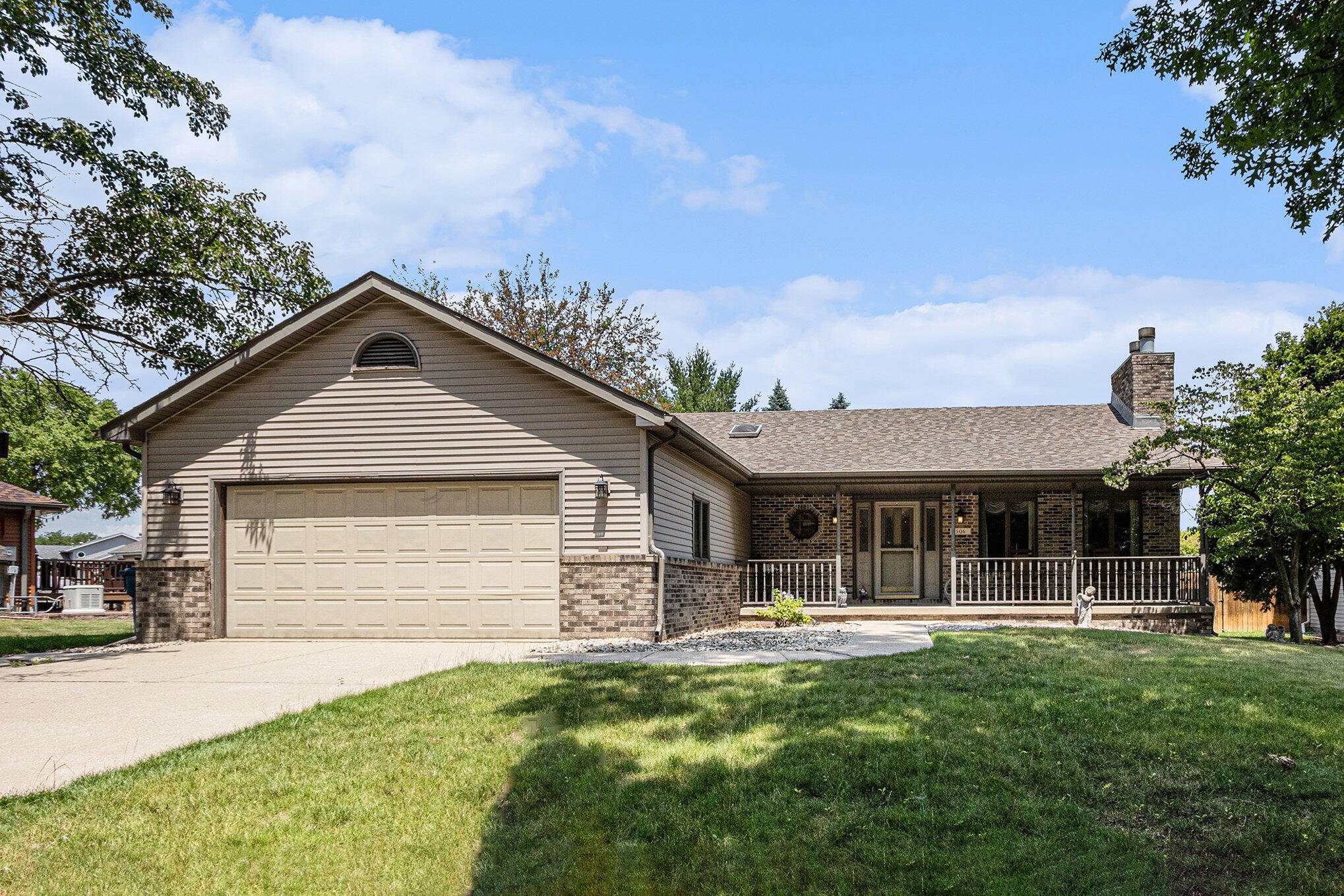 506 Gard LN, Schererville, IN 46375