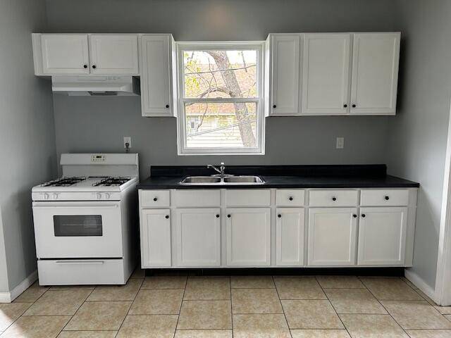Whiting, IN 46394,2300 Schrage AVE