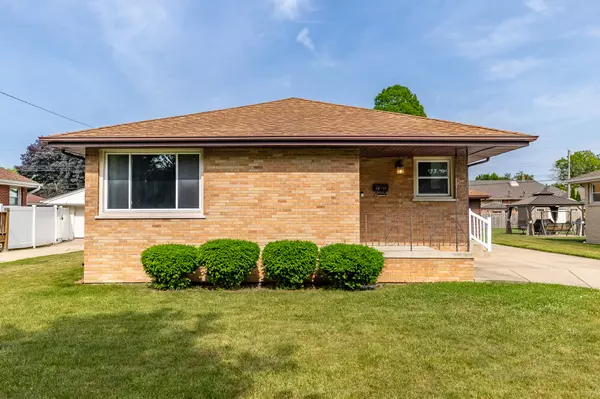7911 Madison AVE, Munster, IN 46321