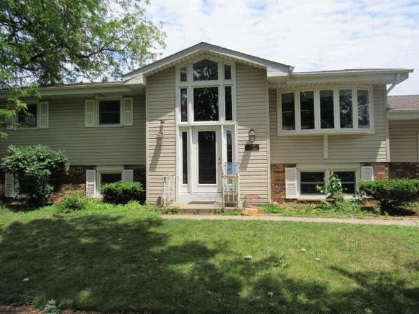 2117 Azalea DR, Highland, IN 46322