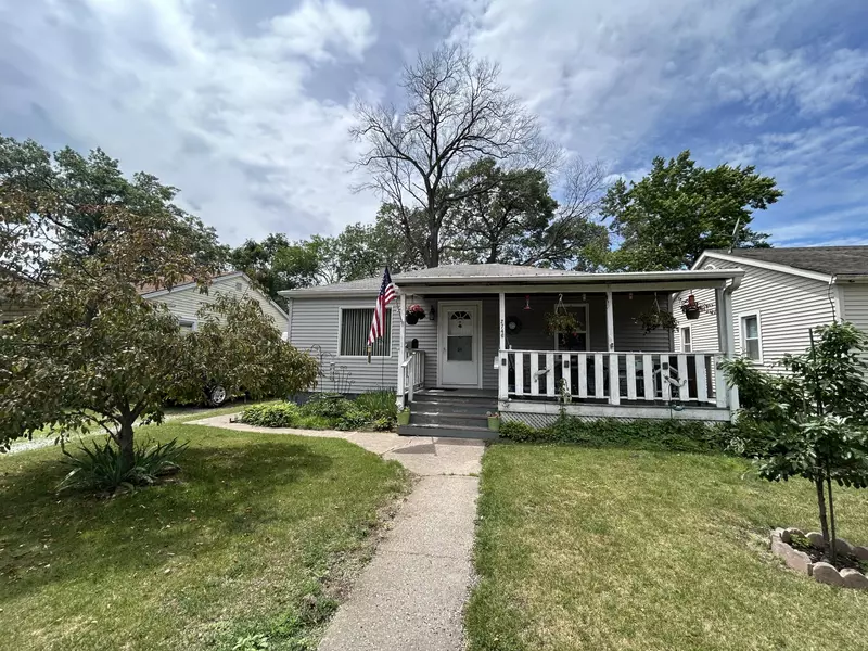2746 Henry ST, Lake Station, IN 46405