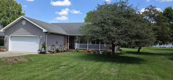 609 Cedar ST, Demotte, IN 46310