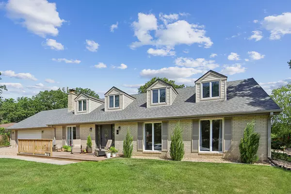 731 Schilling DR, Dyer, IN 46311