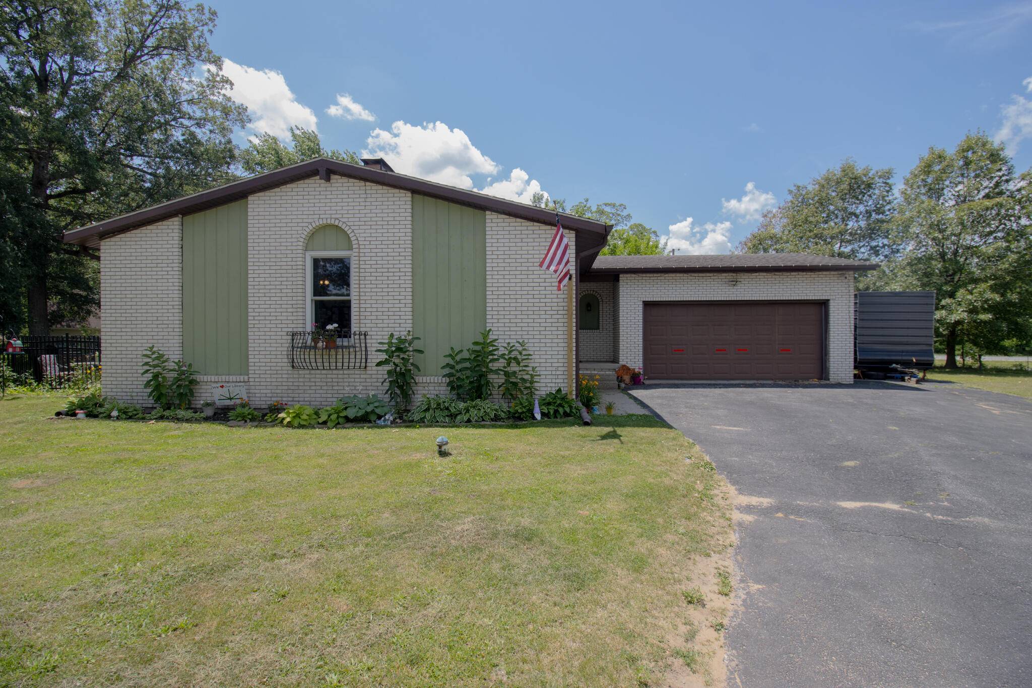 3325 W 932, Lake Village, IN 46349