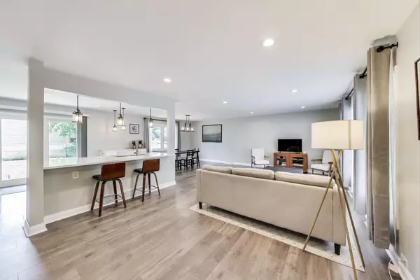 Munster, IN 46321,1110 Bluebird LN