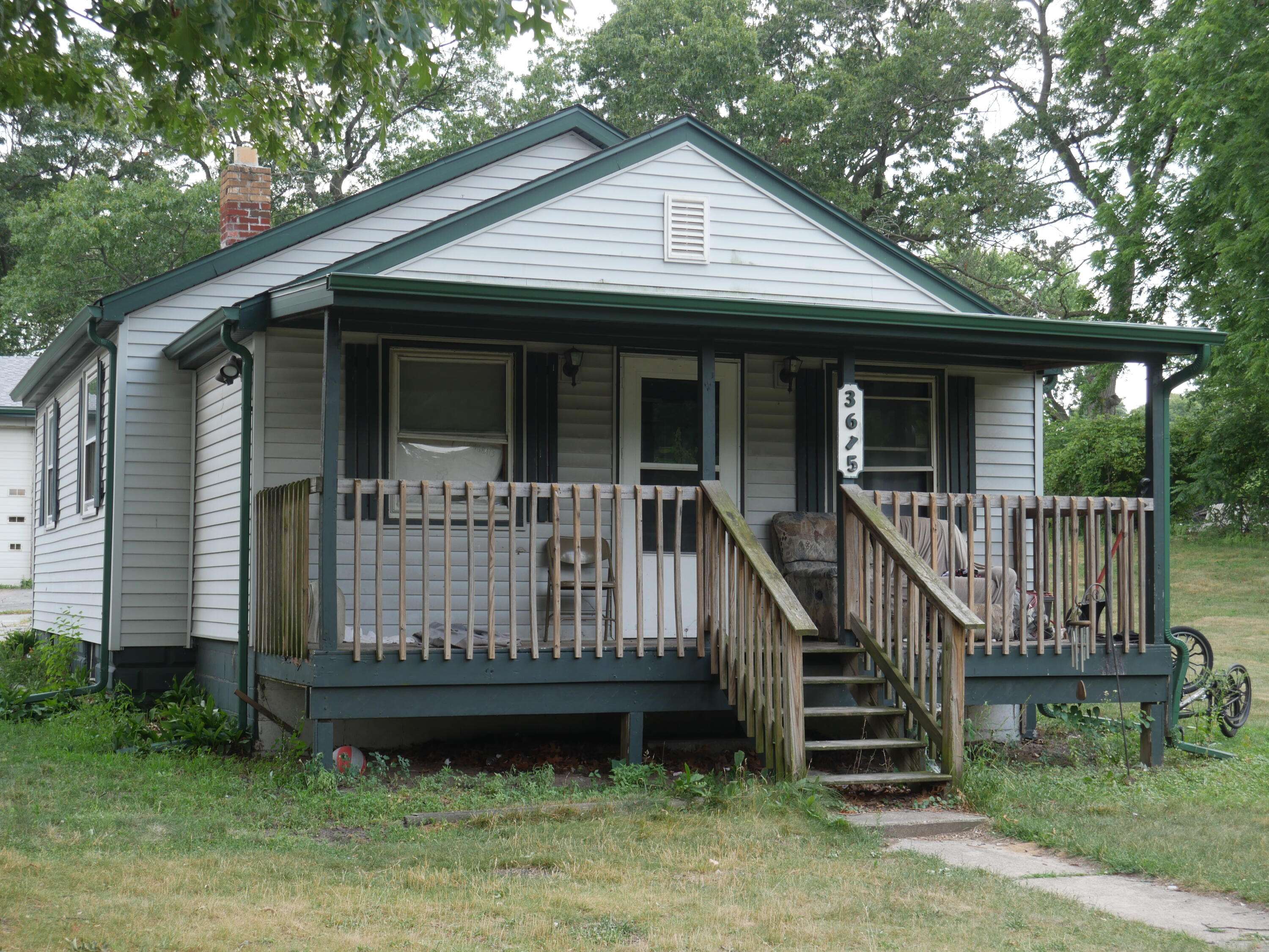 3615 E 35th PL, Gary, IN 46405