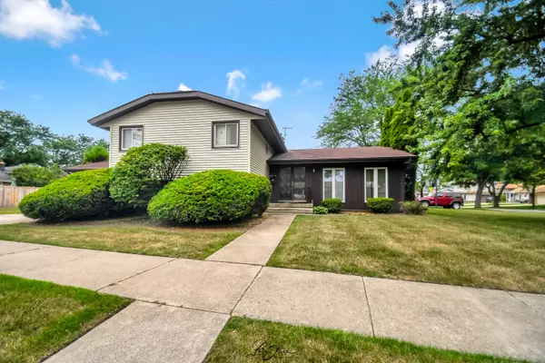 Munster, IN 46321,9421 Cottonwood DR