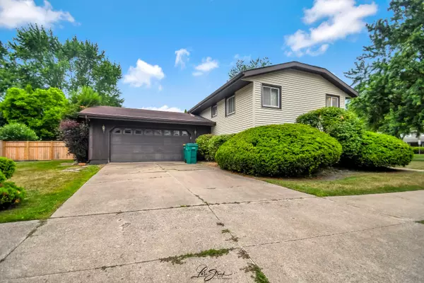 Munster, IN 46321,9421 Cottonwood DR