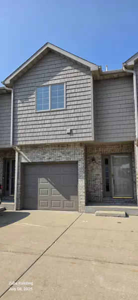 28 N Shore DR, La Porte, IN 46350