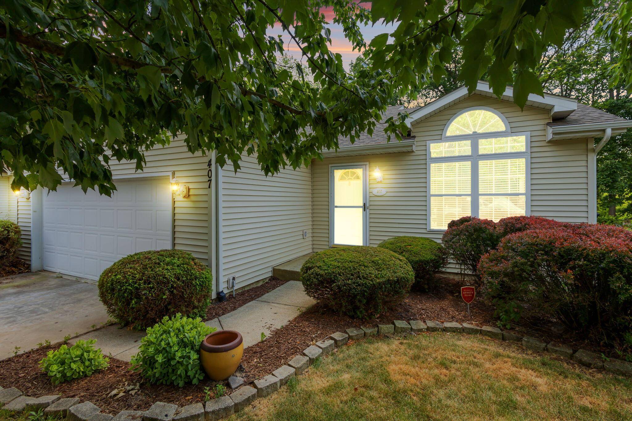 Valparaiso, IN 46385,407 Galway DR
