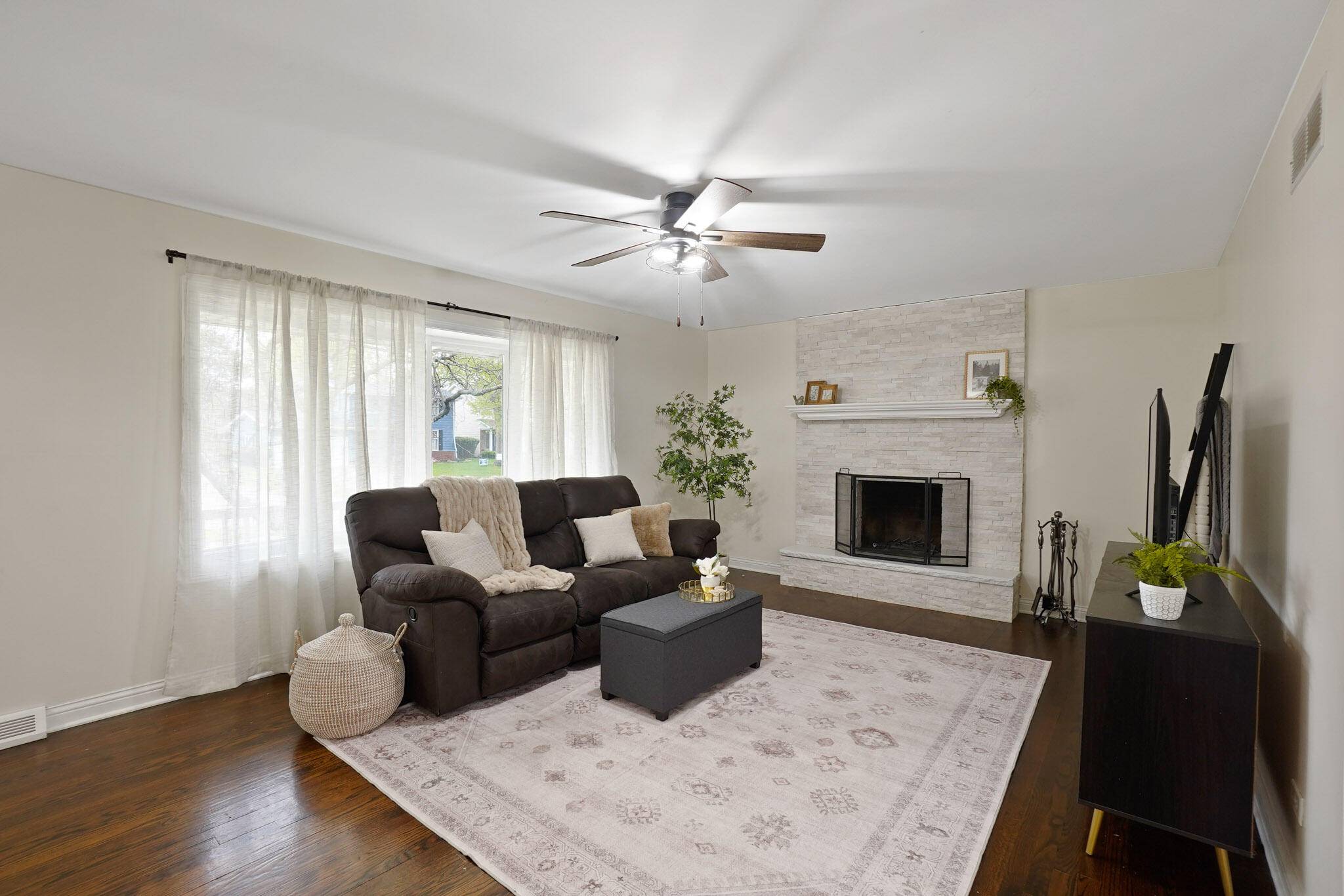Munster, IN 46321,8814 Northcote AVE
