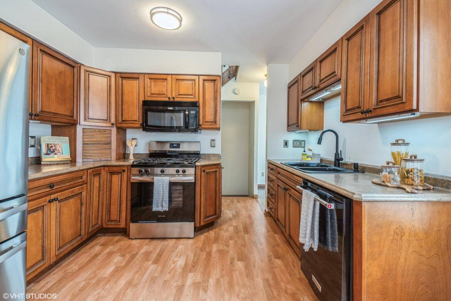 Valparaiso, IN 46383,3705 Chimney Hill DR