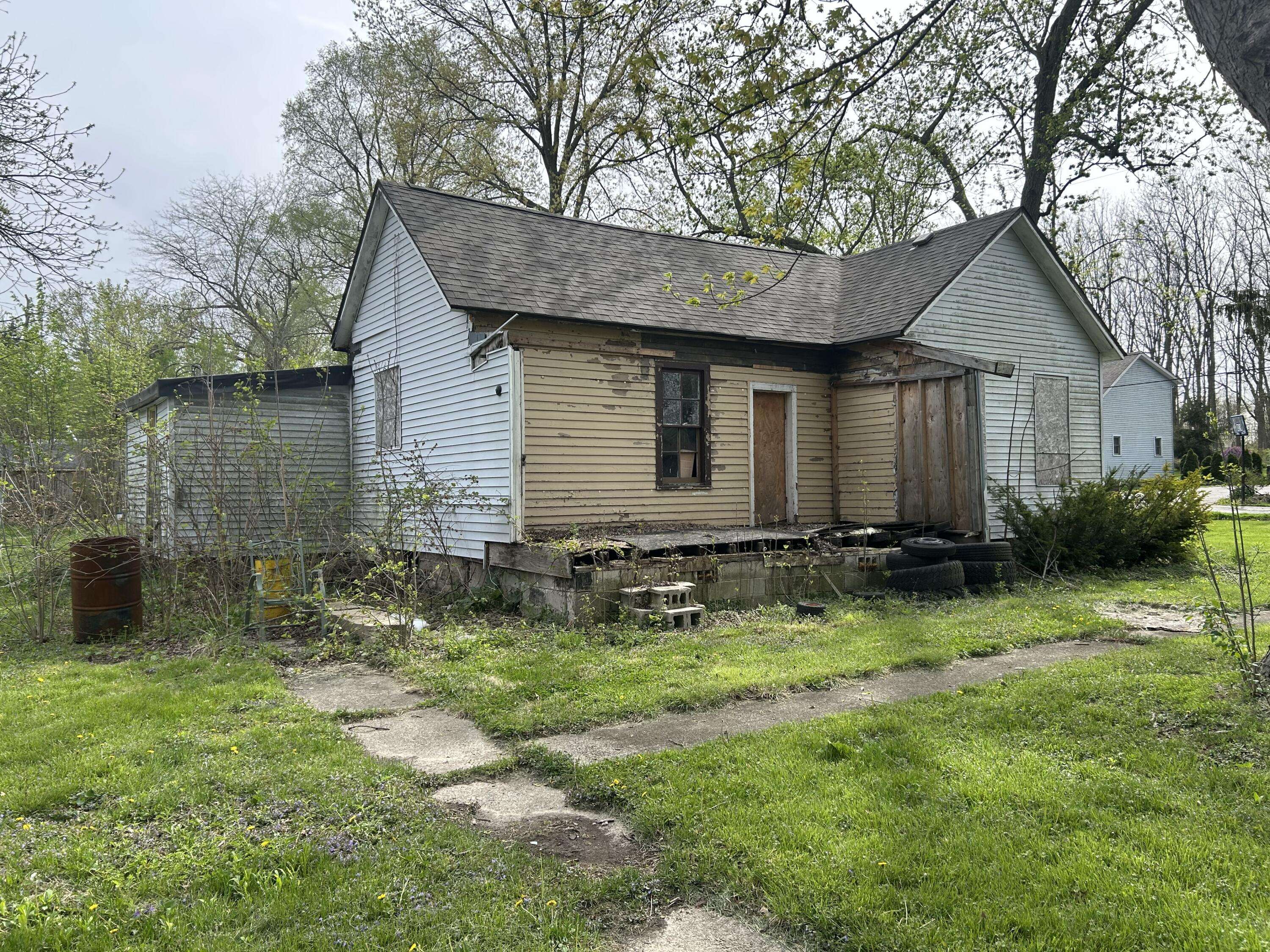 15517 Roberts ST, Lowell, IN 46356