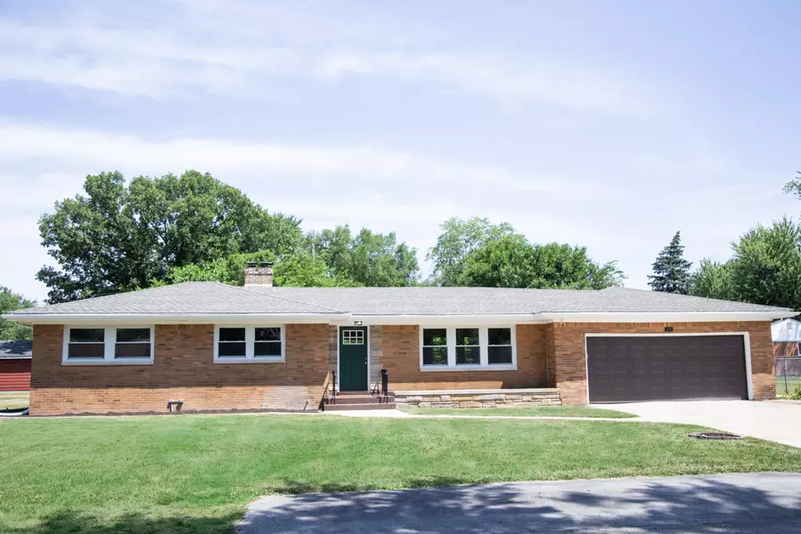 1830 W 60th PL, Merrillville, IN 46410