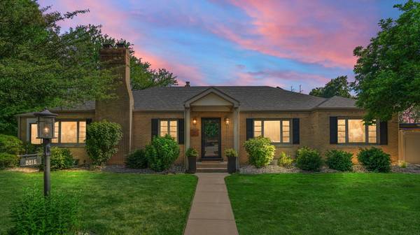 8816 Woodward AVE, Highland, IN 46322