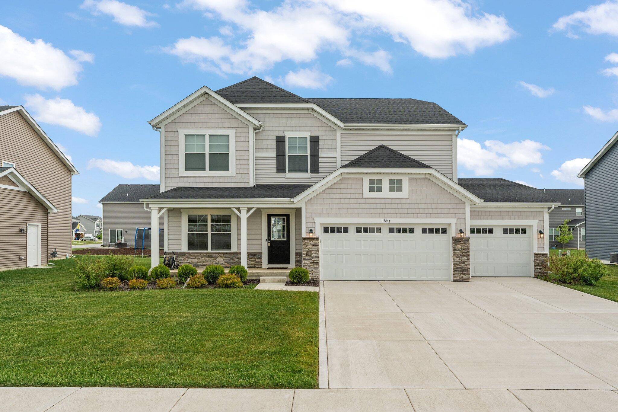 13844 Heartland DR, Cedar Lake, IN 46303