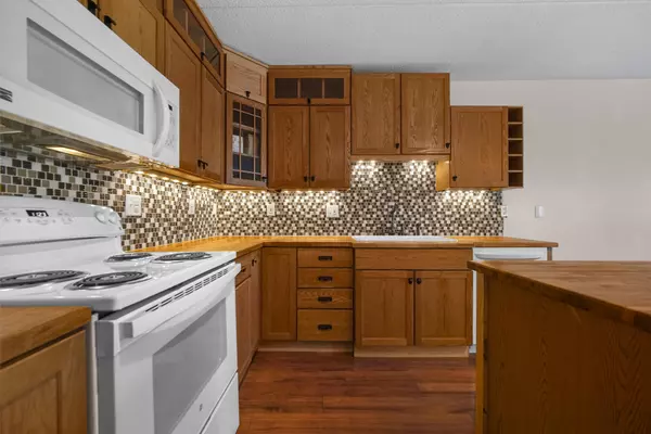 Michigan City, IN 46360,2 Karwick Glen DR