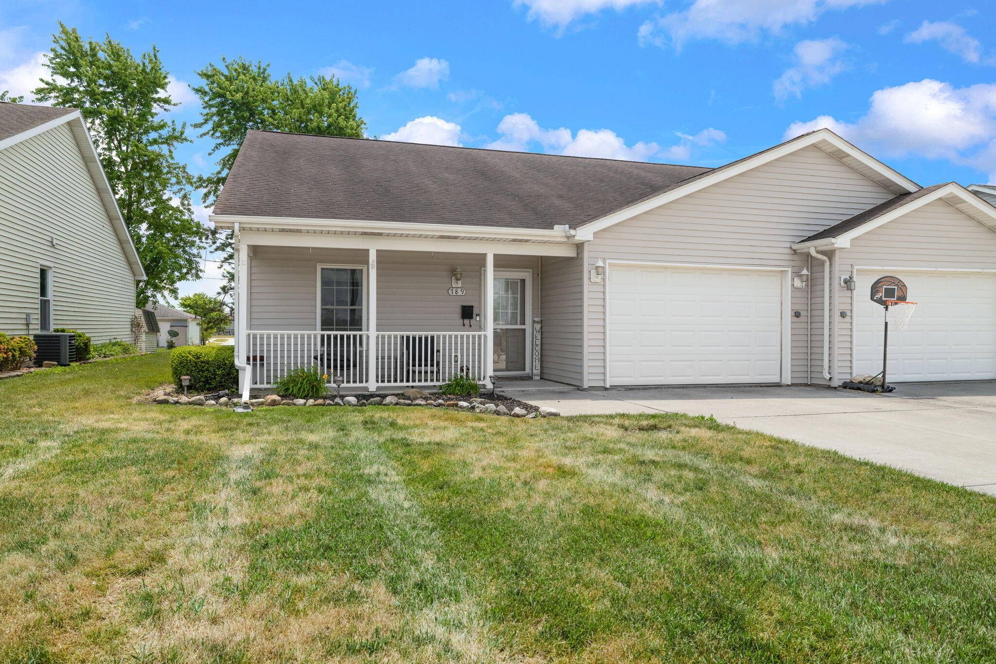 789 W Oakley AVE, Lowell, IN 46356