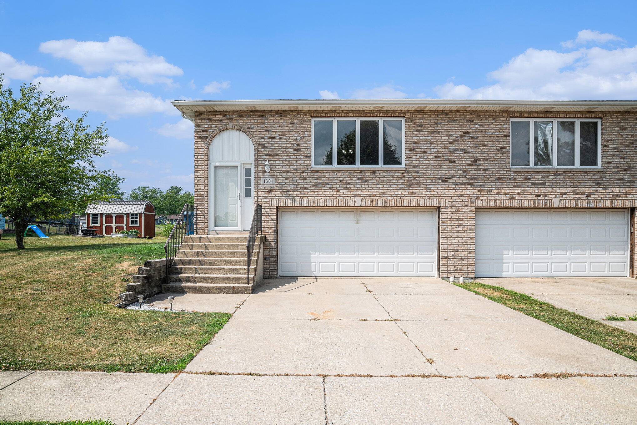 1681 Jonquil DR, Lowell, IN 46356