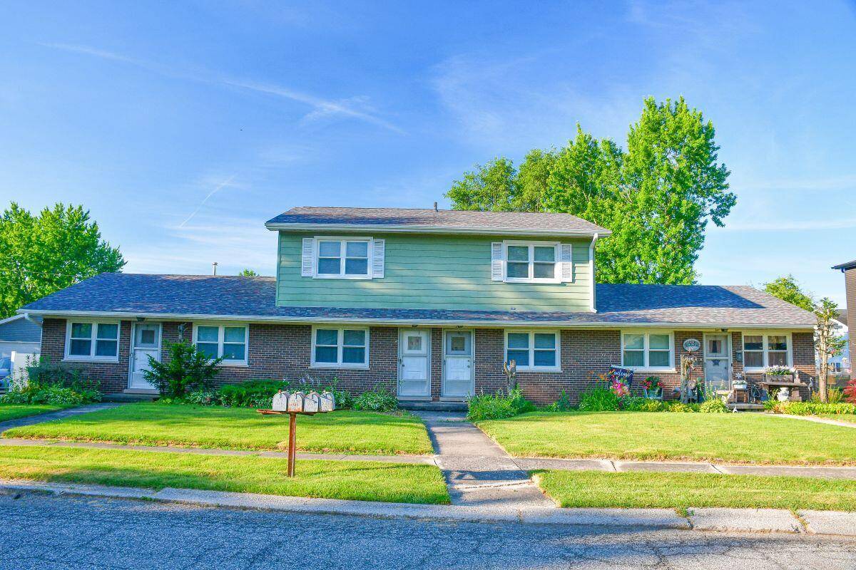 367 Commanche DR, Lowell, IN 46356