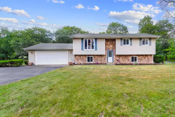 4092 Ethel ST, Demotte, IN 46310