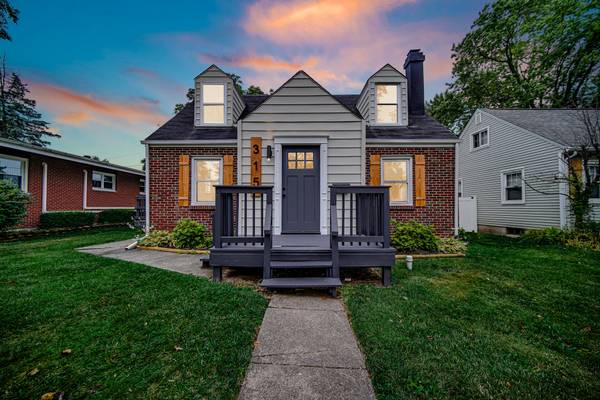315 Holton RDG, Crown Point, IN 46307