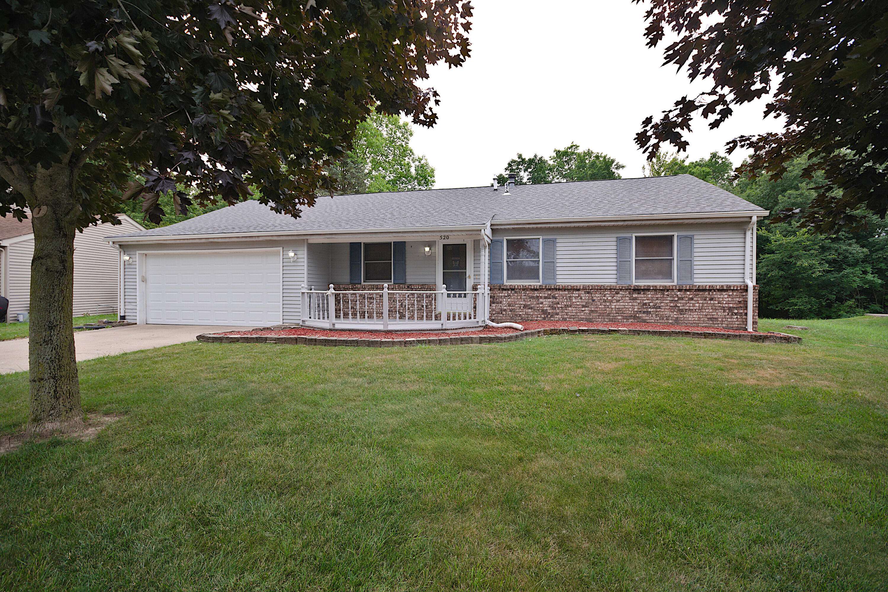 520 Sunshine DR, Valparaiso, IN 46385