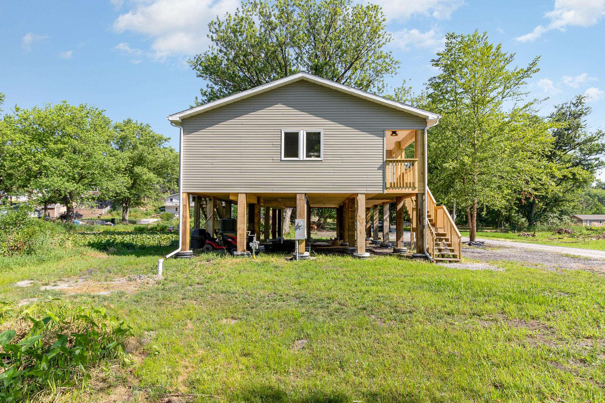 Valparaiso, IN 46385,44 Vick Tree LN
