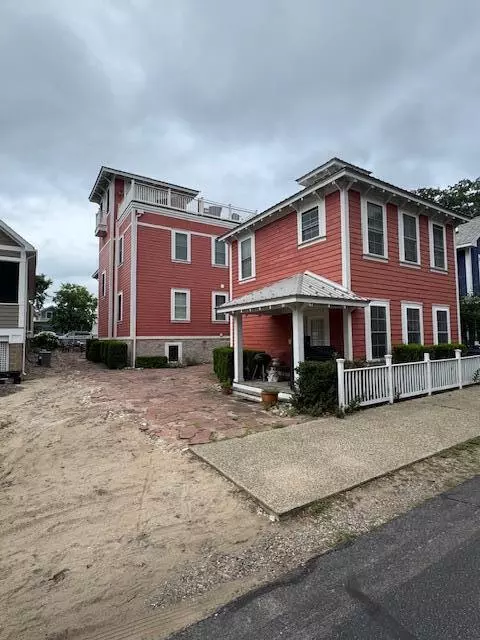 Michigan City, IN 46360,319 Beachwalk LN