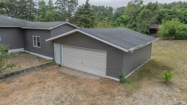 North Judson, IN 46366,7355 S 200 W