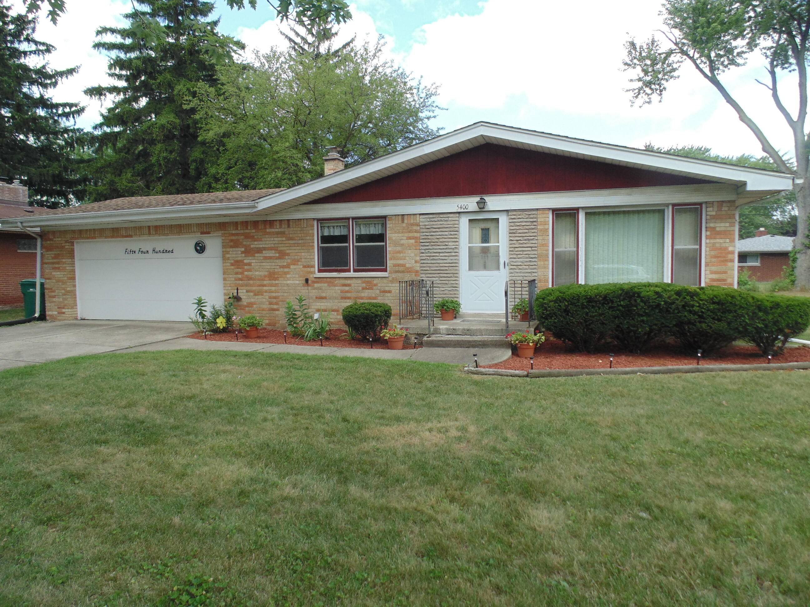 5400 Georgia ST, Merrillville, IN 46410