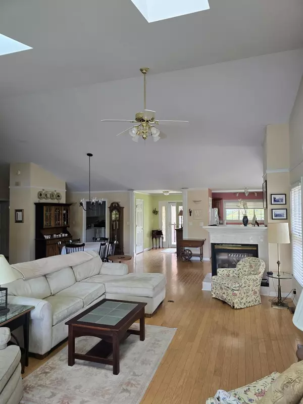 Long Beach, IN 46360,139 Shorewood DR