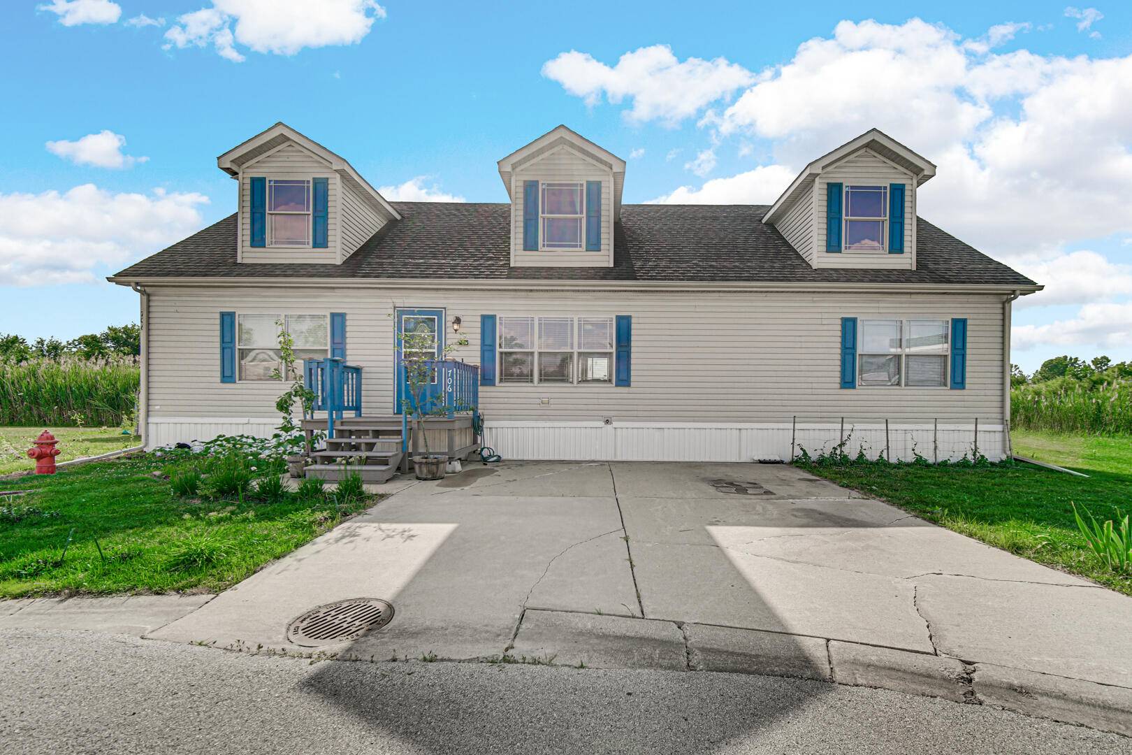 706 Rivers Walk LN, Michigan City, IN 46360