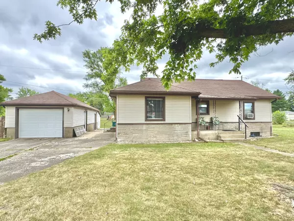 533 Grayton RD, Kingsford Heights, IN 46346