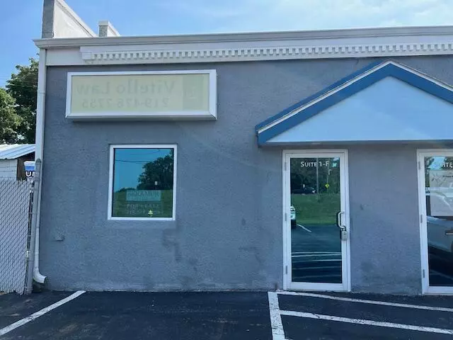 858 W Lincolnway #1-f, Valparaiso, IN 46385