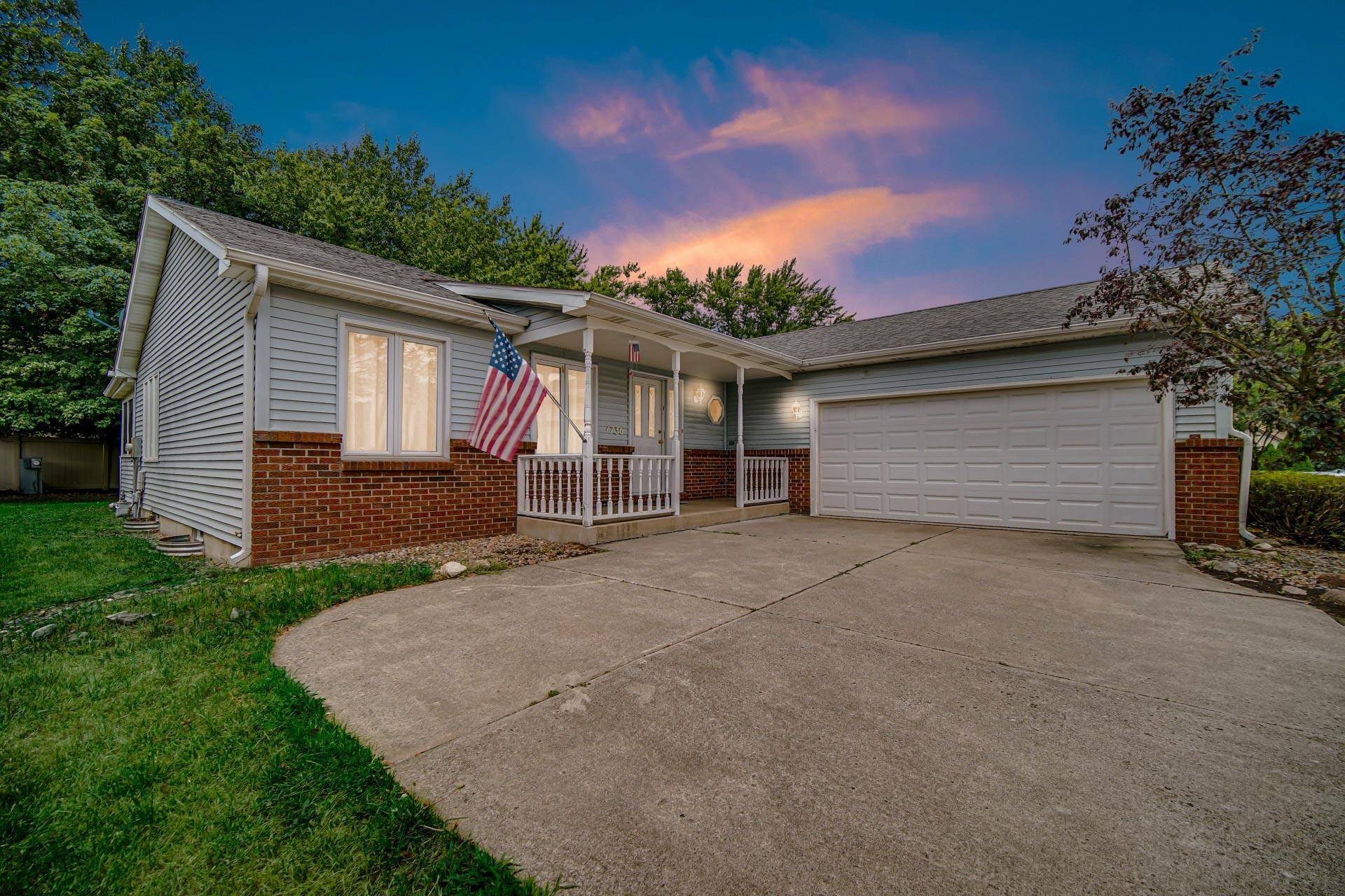 1736 Protsman DR, Schererville, IN 46375