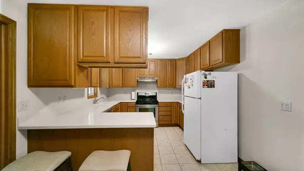 Hobart, IN 46342,246 Crestwood DR
