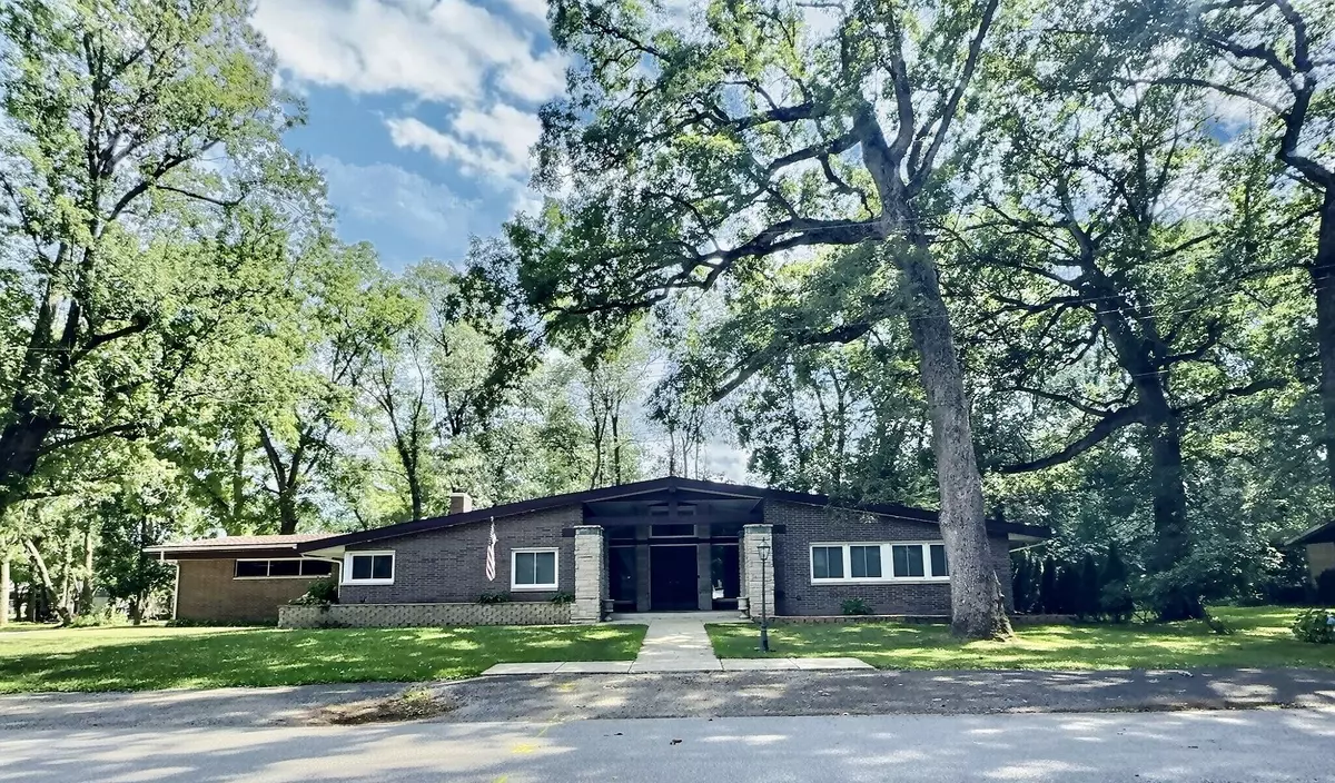 Kouts, IN 46347,304 Shady LN