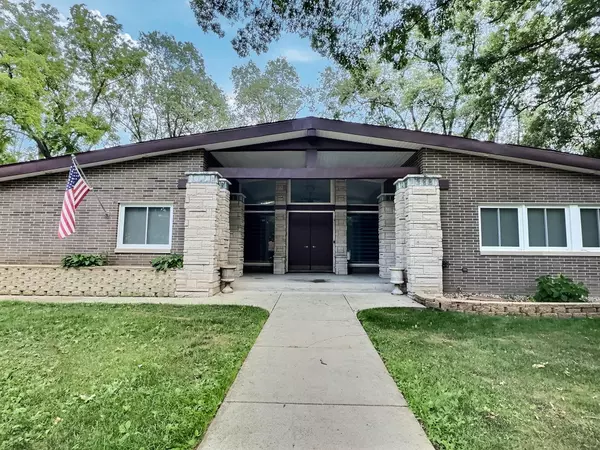 Kouts, IN 46347,304 Shady LN