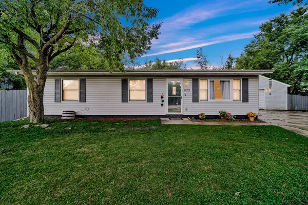 8021 Chase PL, Merrillville, IN 46410