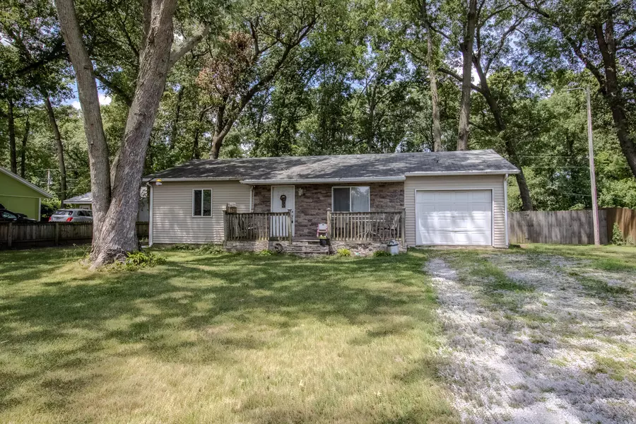 3620 E Debby LN, Knox, IN 46534