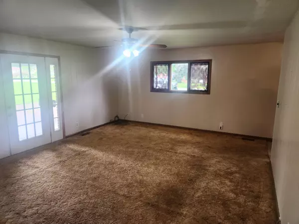 Goodland, IN 47948,307 N James ST