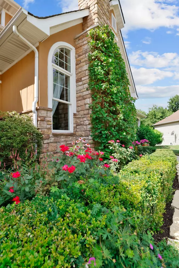 Crown Point, IN 46307,709 Pennock CIR