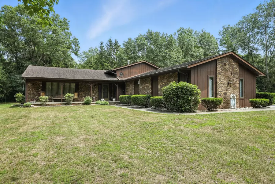 11355 N E 580, Demotte, IN 46310