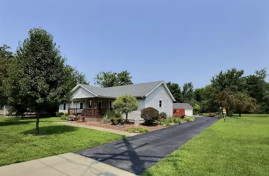 302 W Indiana ST, Kouts, IN 46347